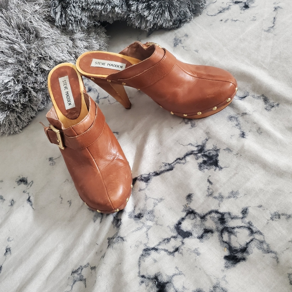 Steve Madden Leather High Heel Cognac clogs